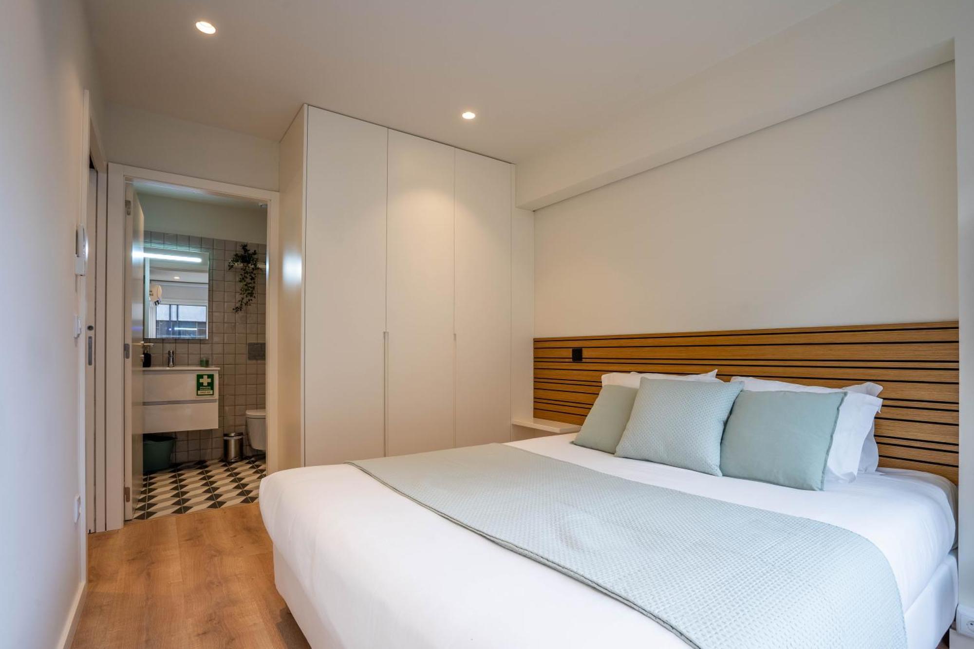 Trindade Bliss: 1Br W/ Free Parking By Lovelystay ปอร์โต ภายนอก รูปภาพ