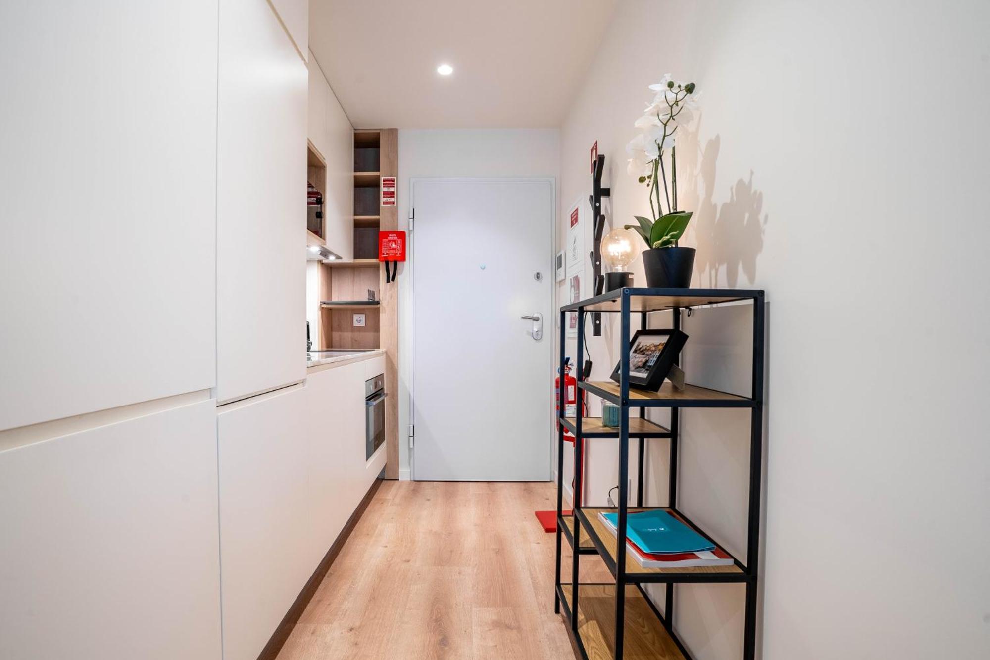 Trindade Bliss: 1Br W/ Free Parking By Lovelystay ปอร์โต ภายนอก รูปภาพ